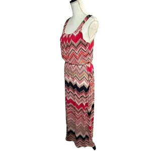 Three Pink Hearts Trixxi size M chevron maci dress EUC I. Warm colors